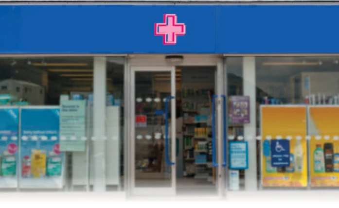 Espaço da Farmacia | Fachadas e vitrines atração e retenção  de consumidores